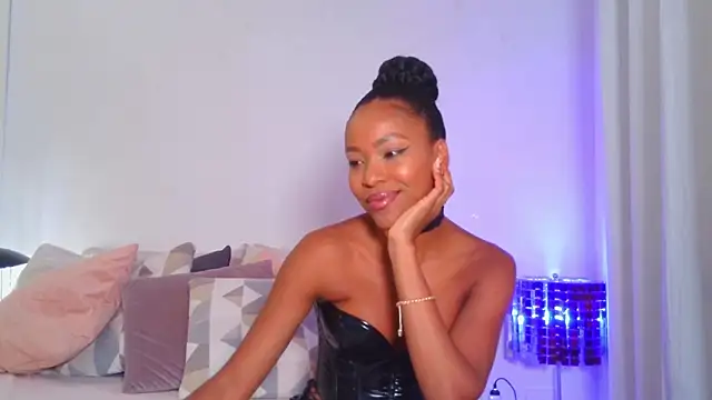 Snapshot of JuliaMartini chatting on March 3, 2026, 12:12 pm JuliaMartini online show from March 3, 2026, 12:12 pm