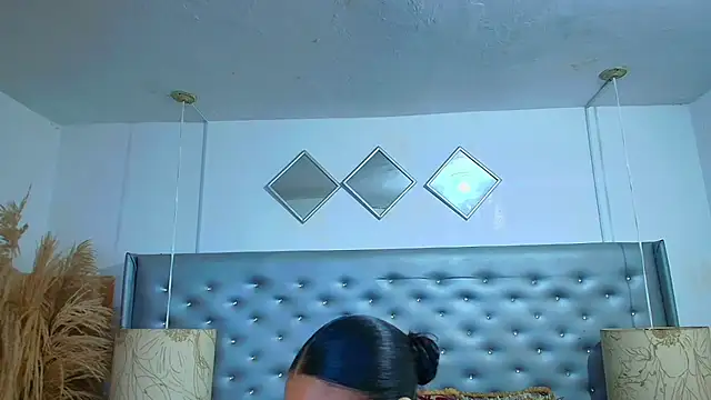 Snapshot of EileenBenzon chatting on November 15, 2025, 6:12 pm EileenBenzon online show from November 15, 2025, 6:12 pm