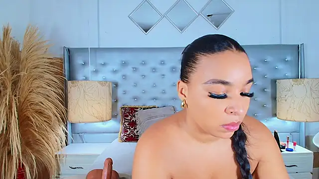 Snapshot of EileenBenzon chatting on March 3, 2025, 5:20 pm EileenBenzon online show from March 3, 2025, 5:20 pm