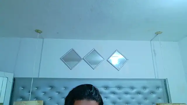 EileenBenzon online show from April 22, 2026, 12:34 pm