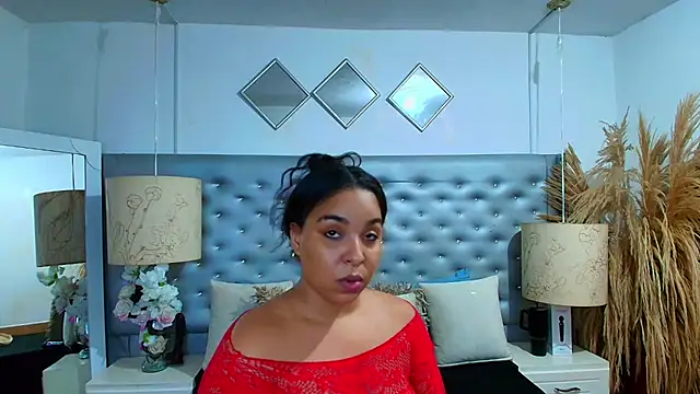 EileenBenzon online show from February 11, 2026, 2:44 am