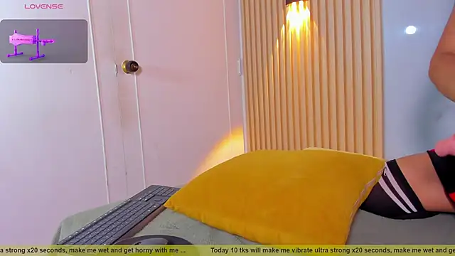 Snapshot of Lil_eva2 chatting on September 11, 2025, 7:25 pm Lil eva2 online show from September 11, 2025, 7:25 pm