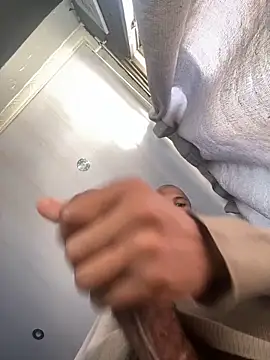 BlueIceCube online show from November 5, 2025, 11:35 am