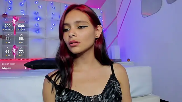 Snapshot of Salome_rouse1 chatting on February 8, 2025, 11:45 pm Salome rouse1 online show from February 8, 2025, 11:45 pm