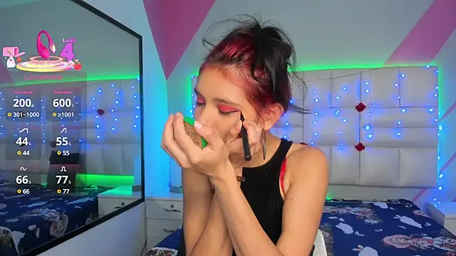 Snapshot of Salome_rouse1 chatting on March 13, 2025, 8:43 pm Salome rouse1 online show from March 13, 2025, 8:43 pm