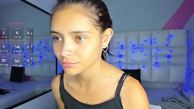 Snapshot of Salome_rouse1 chatting on September 9, 2025, 9:35 pm Salome rouse1 online show from September 9, 2025, 9:35 pm