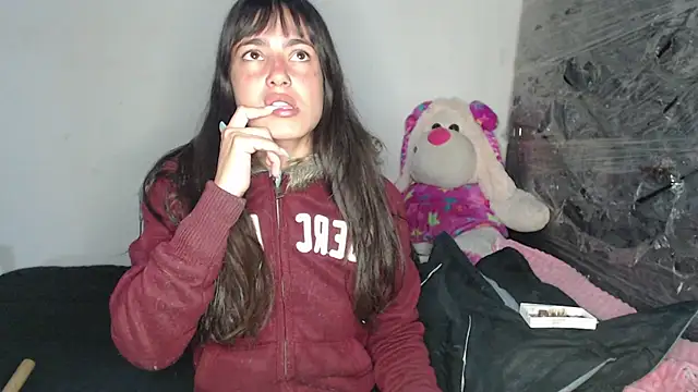 Snapshot of skinny_sweet2411 chatting on February 2, 2026, 6:29 pm skinny sweet2411 online show from February 2, 2026, 6:29 pm