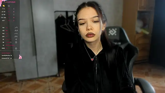 Snapshot of SweetyDeviliya chatting on March 12, 2026, 6:39 am SweetyDeviliya online show from March 12, 2026, 6:39 am