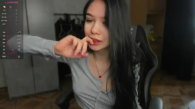 Snapshot of SweetyDeviliya chatting on February 9, 2026, 9:29 am SweetyDeviliya online show from February 9, 2026, 9:29 am