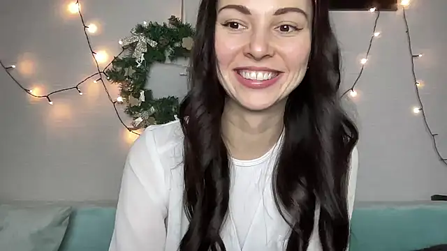 Snapshot of MonicaYour chatting on January 19, 2025, 7:58 pm MonicaYour online show from January 19, 2025, 7:58 pm