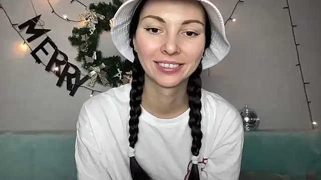 Snapshot of MonicaYour chatting on December 19, 2024, 11:14 pm MonicaYour online show from December 19, 2024, 11:14 pm