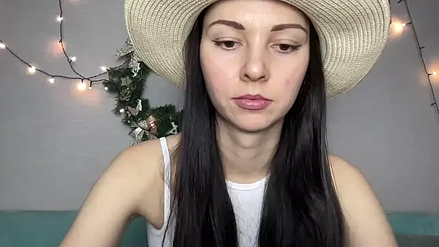 Snapshot of MonicaYour chatting on December 9, 2024, 9:05 pm MonicaYour online show from December 9, 2024, 9:05 pm