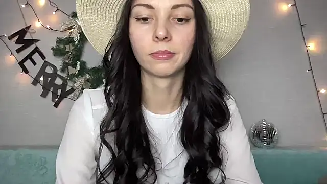 Snapshot of MonicaYour chatting on December 18, 2024, 8:47 pm MonicaYour online show from December 18, 2024, 8:47 pm