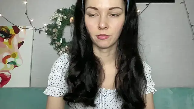 Snapshot of MonicaYour chatting on December 8, 2024, 8:47 pm MonicaYour online show from December 8, 2024, 8:47 pm