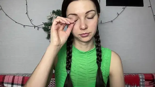 Snapshot of MonicaYour chatting on December 1, 2024, 9:09 pm MonicaYour online show from December 1, 2024, 9:09 pm