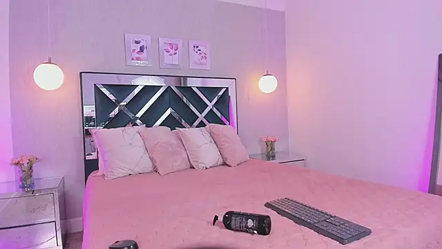 Snapshot of ibella7 chatting on January 15, 2026, 7:39 pm ibella7 online show from January 15, 2026, 7:39 pm