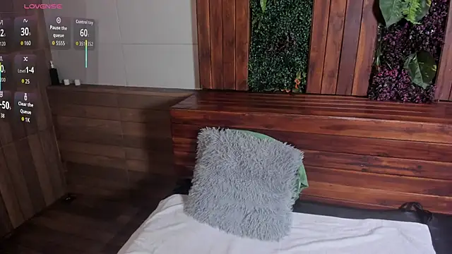 Snapshot of Edward_max chatting on April 3, 2026, 3:24 am Edward max online show from April 3, 2026, 3:24 am