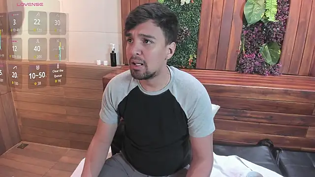 Snapshot of Edward_max chatting on April 13, 2026, 3:32 am Edward max online show from April 13, 2026, 3:32 am