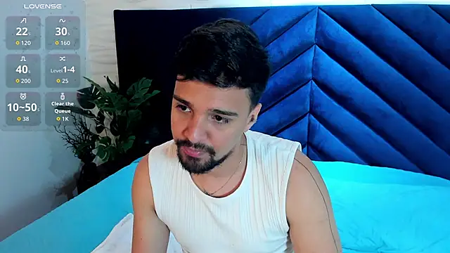 Snapshot of Edward_max chatting on March 3, 2026, 3:35 am Edward max online show from March 3, 2026, 3:35 am