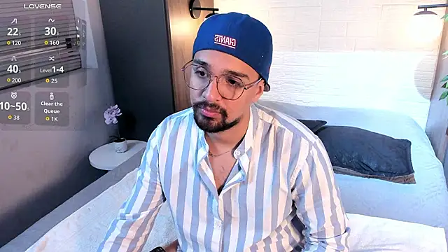 Snapshot of Edward_max chatting on March 9, 2026, 3:43 am Edward max online show from March 9, 2026, 3:43 am