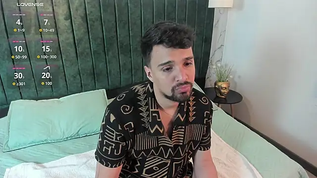 Snapshot of Edward_max chatting on March 1, 2026, 3:17 am Edward max online show from March 1, 2026, 3:17 am