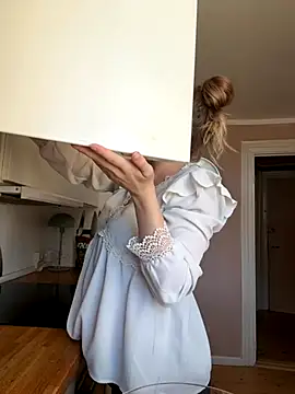 Hr Frk Olsen online show from October 18, 2025, 9:55 am