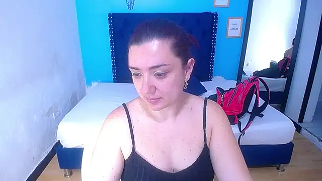 kinky redhead18 online show from November 14, 2025, 2:10 pm