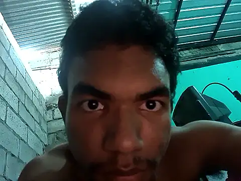 Snapshot of Reynold2608 chatting on January 12, 2026, 10:14 pm Reynold2608 online show from January 12, 2026, 10:14 pm