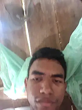 Reynold2608 online show from March 21, 2026, 8:02 pm