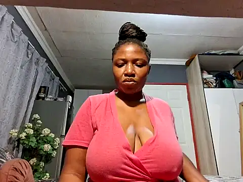 Snapshot of EbonyRose9 chatting on February 25, 2025, 3:52 am EbonyRose9 online show from February 25, 2025, 3:52 am