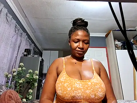 Snapshot of EbonyRose9 chatting on February 12, 2025, 6:51 am EbonyRose9 online show from February 12, 2025, 6:51 am