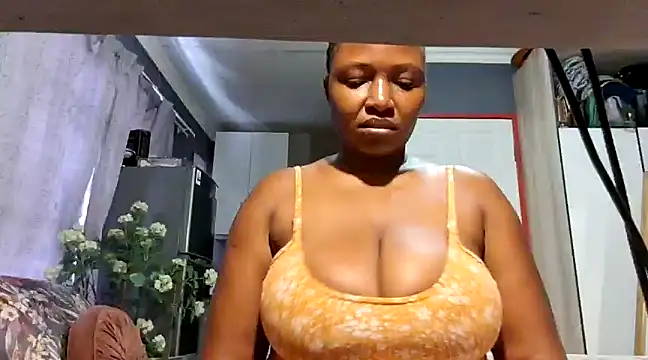 Snapshot of EbonyRose9 chatting on March 15, 2025, 10:24 am EbonyRose9 online show from March 15, 2025, 10:24 am