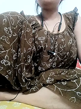 Snapshot of Priya_2222 chatting on November 11, 2025, 12:11 pm Priya 2222 online show from November 11, 2025, 12:11 pm