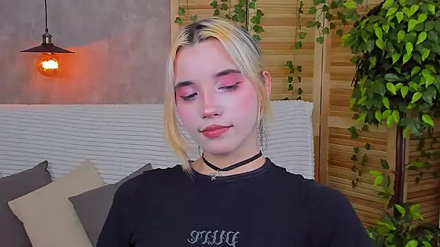 Snapshot of as1an_girlfriend chatting on January 28, 2025, 10:45 am as1an girlfriend online show from January 28, 2025, 10:45 am