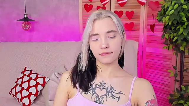 Snapshot of as1an_girlfriend chatting on February 19, 2025, 7:06 am as1an girlfriend online show from February 19, 2025, 7:06 am