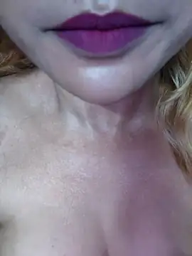 Snapshot of YourFulki chatting on April 15, 2026, 7:07 pm YourFulki online show from April 15, 2026, 7:07 pm