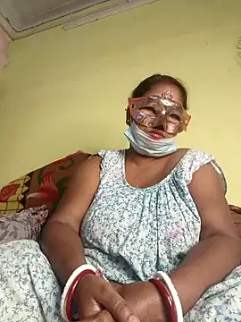 Snapshot of tinabhabhi chatting on February 18, 2025, 9:43 am tinabhabhi online show from February 18, 2025, 9:43 am
