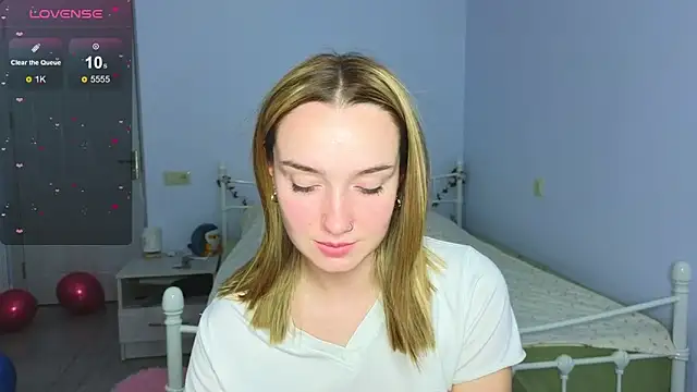 Wild Sophie  online show from December 3, 2025, 5:56 pm