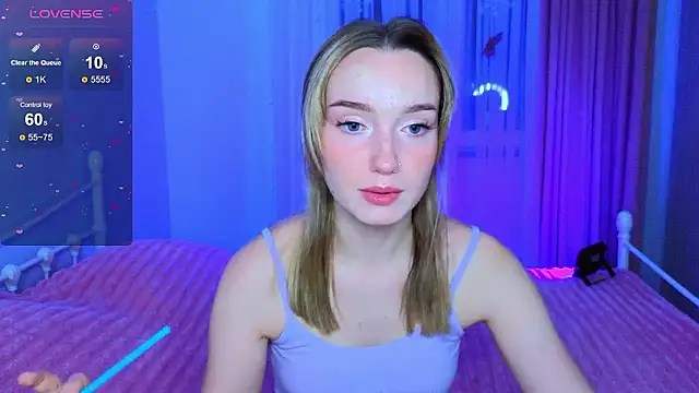 Wild Sophie  online show from January 12, 2026, 3:30 pm