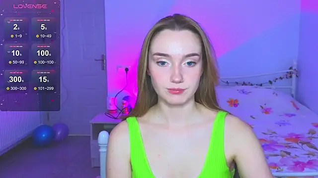 Wild Sophie  online show from December 17, 2025, 5:07 pm