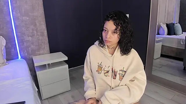 Snapshot of KatherineGomez chatting on April 19, 2026, 2:12 am KatherineGomez online show from April 19, 2026, 2:12 am