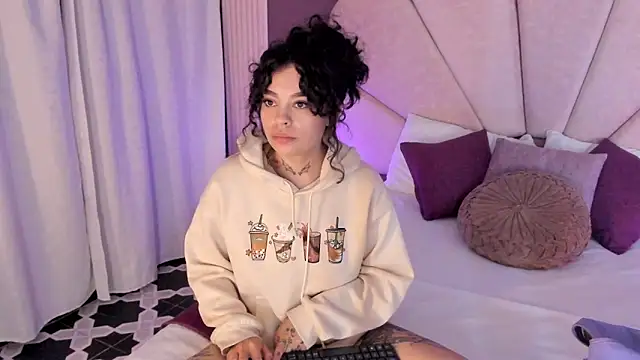 Snapshot of KatherineGomez chatting on April 15, 2026, 3:12 am KatherineGomez online show from April 15, 2026, 3:12 am