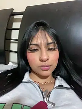 Snapshot of Hilary_pinkk chatting on March 18, 2025, 2:18 am Hilary pinkk online show from March 18, 2025, 2:18 am