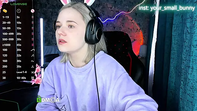 Snapshot of Your_small_bunny chatting on May 18, 2026, 2:12 am Your small bunny online show from May 18, 2026, 2:12 am