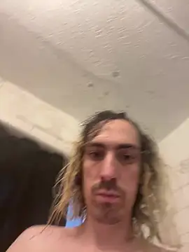 Snapshot of tallnerdyguy chatting on April 7, 2026, 12:34 am tallnerdyguy online show from April 7, 2026, 12:34 am