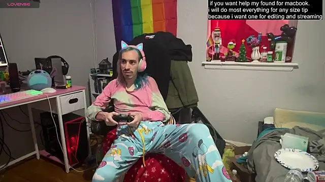 Snapshot of tallnerdyguy chatting on March 22, 2025, 12:06 am tallnerdyguy online show from March 22, 2025, 12:06 am