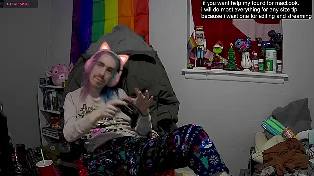 Snapshot of tallnerdyguy chatting on February 23, 2025, 5:23 am tallnerdyguy online show from February 23, 2025, 5:23 am
