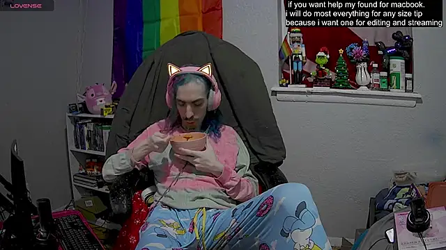 Snapshot of tallnerdyguy chatting on February 25, 2025, 2:14 am tallnerdyguy online show from February 25, 2025, 2:14 am