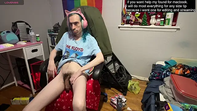 Snapshot of tallnerdyguy chatting on March 15, 2025, 4:35 am tallnerdyguy online show from March 15, 2025, 4:35 am