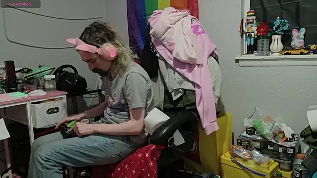 Snapshot of tallnerdyguy chatting on March 22, 2026, 2:04 am tallnerdyguy online show from March 22, 2026, 2:04 am